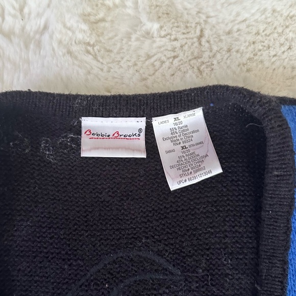 Relisted in my closet! Vintage oversized Halloween Haunted House sweater vest - Picture 9 of 13